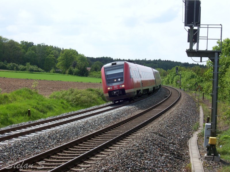 Am  Frohsinn  legt sich 612-990 in die Kurve in Richtung Zwickau, aufgenommen bei Herlasgrn.