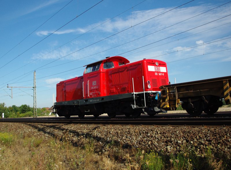 Am frhen Morgen des 27.08.2009 war aufgrund der Lichtverhltnisse leider nur ein Nachschuss auf die 212 347-9 mglich. Ort: Dedensen/Gmmer.