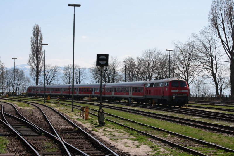 Am Karfreitag, dem 10.04.09 ist 218 196-4 mit ihrer RB in Lindau abgestellt.