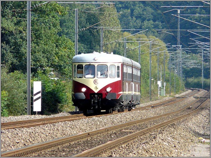 Am  Luxembourg Classic Transport Day  kommt der Triebzug 208  Westwaggon  aus Troisvierges und fhrt in Richtung Luxemburg. Das Foto wurde am 21.09.08 in Erpeldange/Ettelbrck gemacht. (Jeanny)  