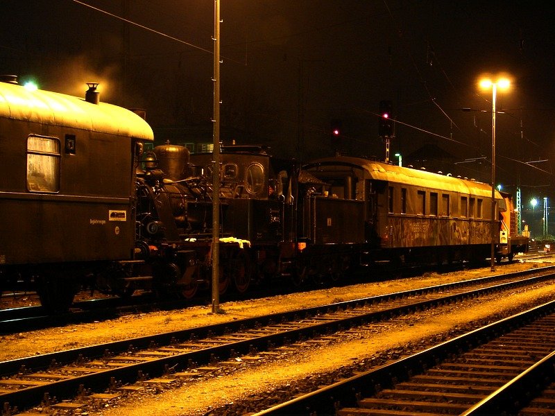 Am Mittwoch dem 14.03.07, gegen 23:30, erreichte der berfhrungstross um 89 6009 endlich den Hbf Stralsund. 89 6009 war zwei Tage fr die Dreharbeiten zu Gast in Stralsund.