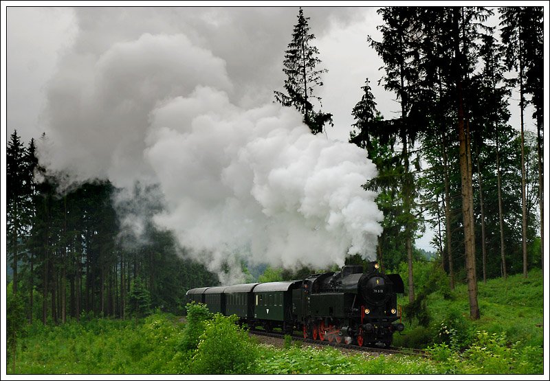 Am Pfingstwochenende 2009 wurde 78 618 der GEG (sterr. Gesellschaft fr Eisenbahngeschichte) nach einer Hauptuntersuchung wieder der ffentlichkeit prsentiert. In den Morgenstunden des 1.6.2009 bespannte sie einen Fotopersonenzug mit zahlreichen Fotohalten zwischen Timelkam und Ampfelwang. Diese Maschine, welche 1938 von der Wiener Lokomotivfabrik Floirdsdorf unter der Fabriksnummer WLF 3152 gebaut wurde, war bis 1972 im aktiven Einsatz und diente danach bei den BB als Vorheizanlage Vz.01085. 1976 wurde sie vom noch sehr jungen Verein GEG, welcher das Ziel hatte, eine Lok der BR 78.6 zu erhalten, zum Schrottpreis von den BB erworben. Die 78 618 war berhaupt die erste von einem privaten Verein erworbene Normalspurdampflokomotive in sterreich. 2002 endete die Kesselfrist der 78.618 und die Lok musste abgestellt werden. Nach umfangreicher Hauptausbesserung der Lok im rumnischen Ausbesserungswerk Cluj ist sie, wie bereits erwhnt, seit dem Pfingswochenende 2009 wieder fr die GEG im Einsatz.