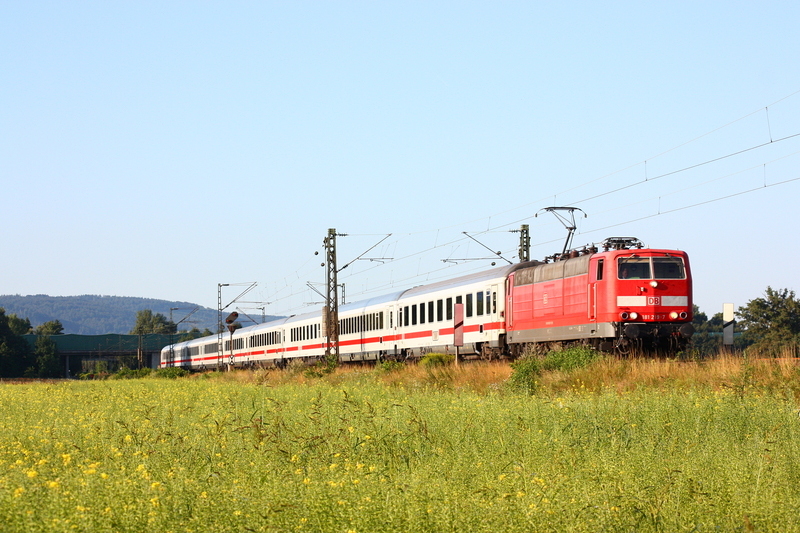 Am sch�nen Sommermorgen des 26.07.09 durfte 181 219 den EC 361 aus Strasbourg ziehen.
