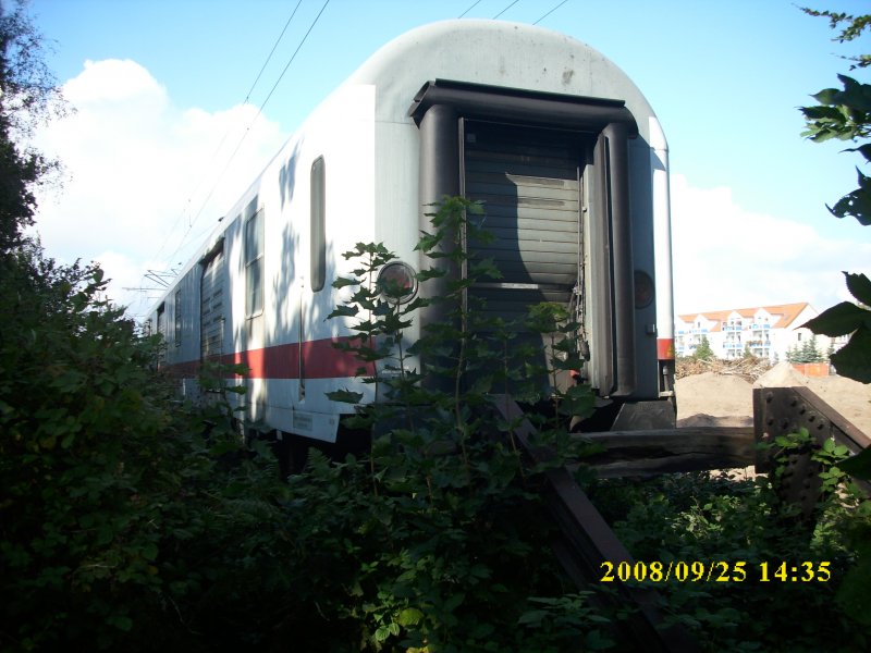 Am Streckenende in Binz steht am 25.09.2008 der Fahrradwagen vom Urlaubsexpress abgestellt.