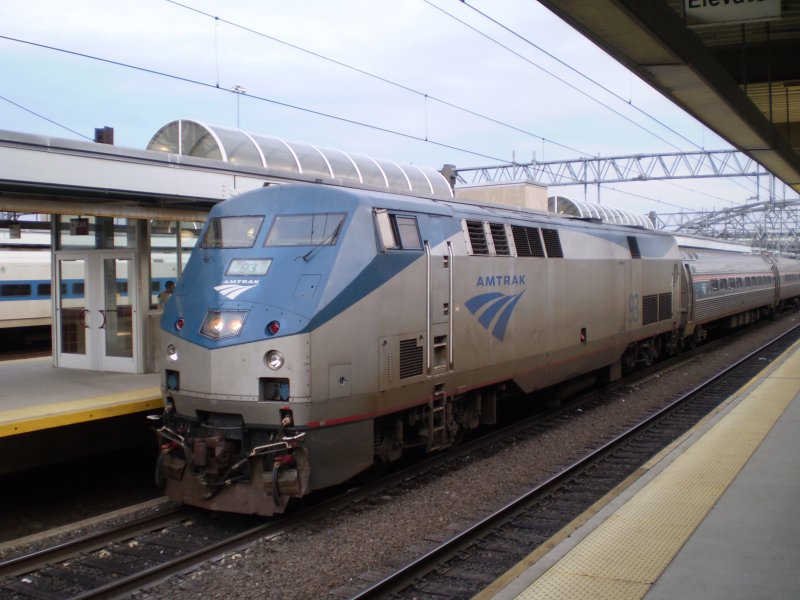 Amtrak Diesellok Zugnummer 93 im Bahnhof New Haven, Connecticut am 27.05.2008