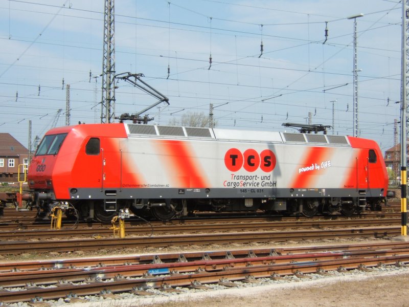 An einem sonnigen 25 April 2007,steht die 145 CL 031 der TCS im Gbf Hamburg Sd,zur Abfahrt Richtung Halle(Saale), bereit.