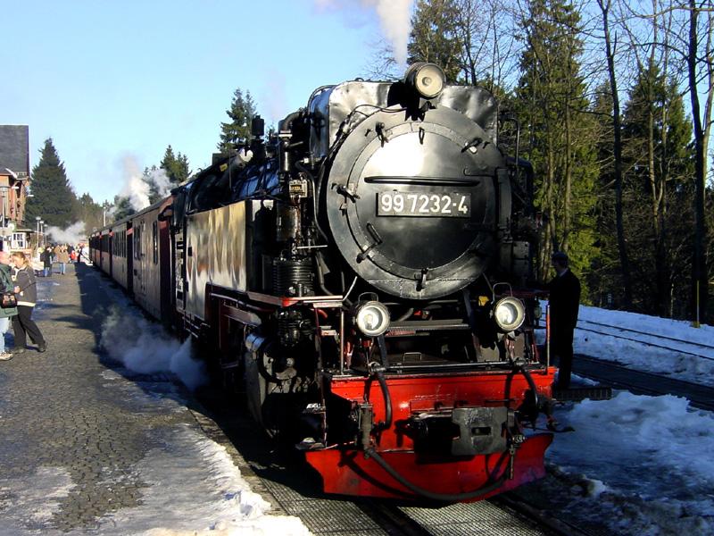 Ankunft im Bahnhof Drei-Annen-Hohne und Warten auf den Gegenzug, 23. Februar 2003