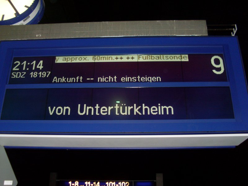 Ankunft des Sonderzuges aus Stuttgart Untertrkheim mit ner Stunde versptung. Der 2.te Sonderzug hatte noch lnger Versptung!