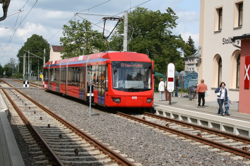 Anlsslich des 130-jhrigen bestehens der Strecke St.Egidien-Stollberg(Sachs.),gab es auf dem Bahnhof Stollberg ein Eisenbahnfest.Zu Gast war auche eine Variobahn der City-Bahn-Chemnitz.