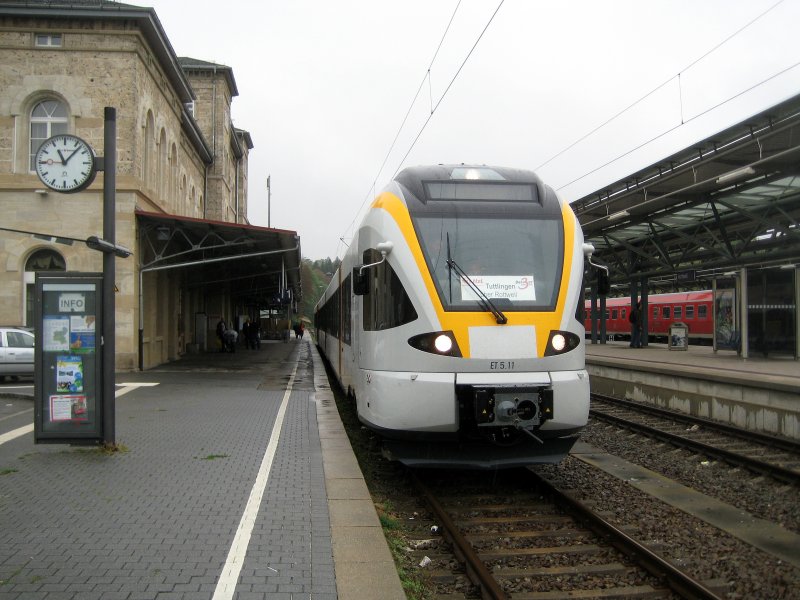 Anlsslich des Ringzugjubilums pendelte am 13. September 2008 ein FLIRT der Eurobahn im Pendelverkehr Horb <-> Tuttlingen. Hier sieht man ihn im Bahnhof Rottweil.