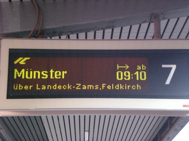 Anzeige fr den IC 118 nach Mnster ber Bregenz-Lindau - Mannheim - Kln.
Innsbruck Hbf 3.11.2008