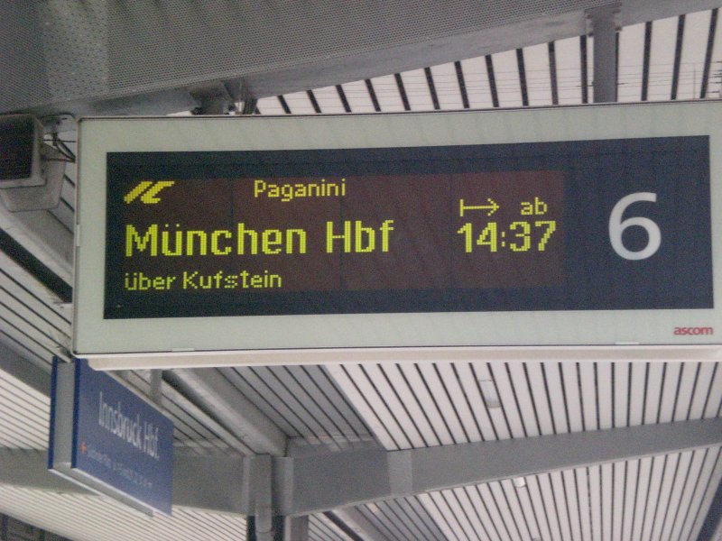 Anzeigetafel f�r IC 82 Paganini von Verona nach M�nchen in Innsbruck Hbf, Gleis 6.
13.9.2008