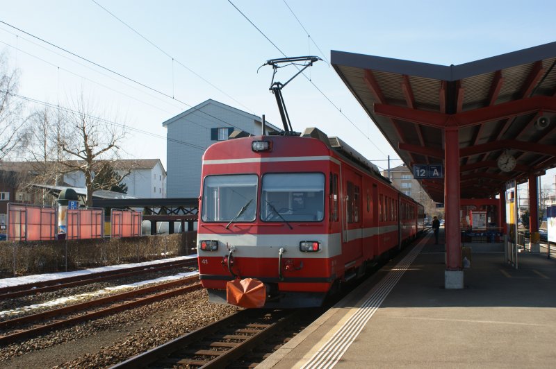 Appenzeller Bahnen, BDe 4/4 41 wartet in Gossau auf die Ausfahrerlaubnis nach Gossau SG. Aufgenommen am 02.02.2009.
