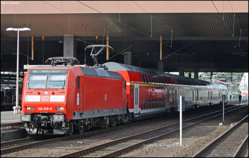 Archiv: 146 019 mit dem RE4315 nach Minden bei der Abfahrt in D�sseldorf Hbf 30.7.2009