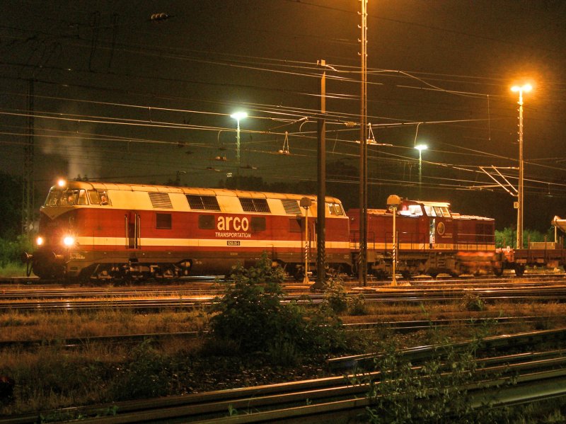 Arco Diesellok 5250.05-5 mit einer V 100 Ost der EBW in Weil am Rhein am 09.06.2007