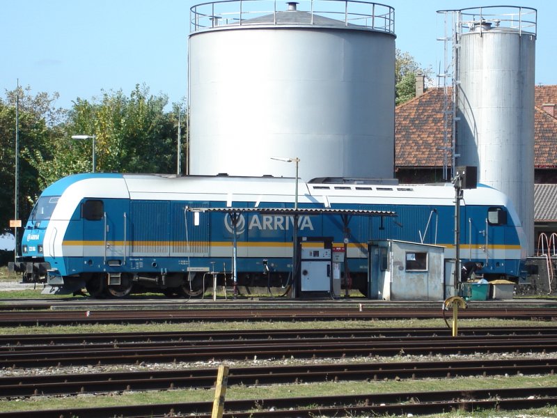 Arriva 233066 wird in Lindau fr den nchsten Einsatz nach Mnchen aufgetankt. 26.09.08