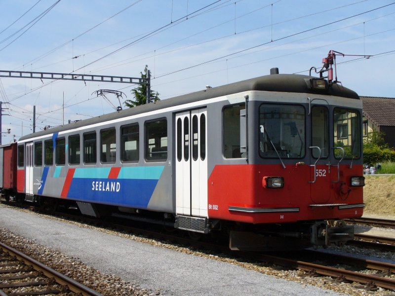 asm / BTI - Letzter Steuerwagen der BTI  Bt 552 im Bahnhofsareal von Tuffelen Foto vom 30.05.2007