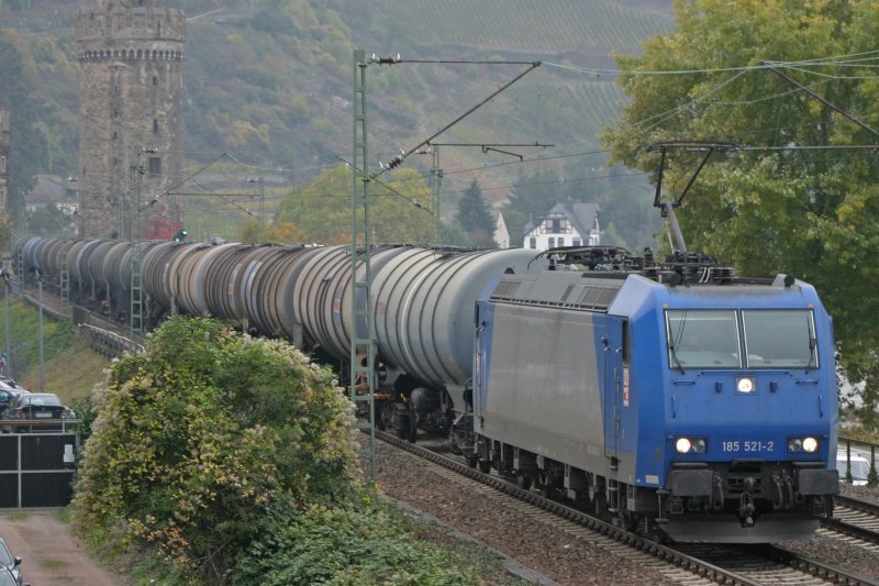 ATC Lok 185 521 (im Einsatz fur HGK)durchfhrt am 22.10.09 Oberwesel