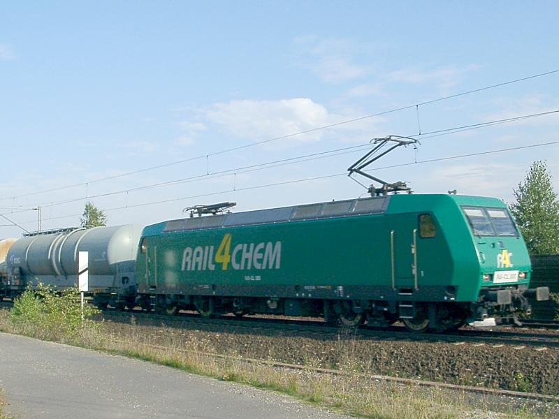 Auch 145 CL002 der Rail4Chem befhrt die Strecke Eisenach-Bebra (-Fulda) des fteren.