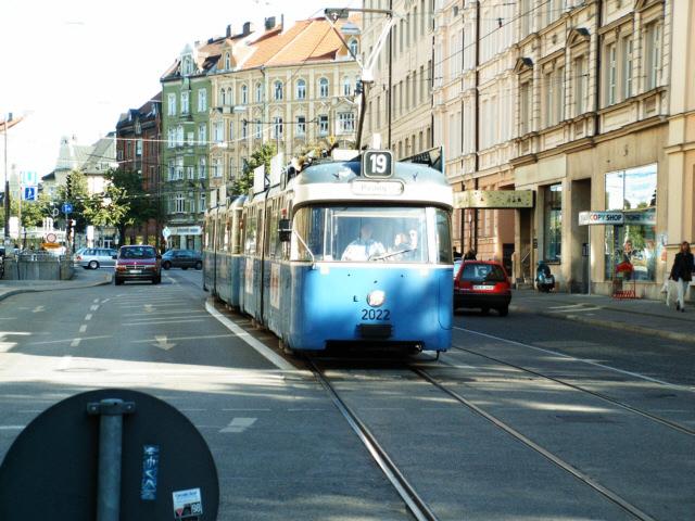Auch auf der Linie 19 kann man noch P-Wagen bewundern. 2022 Richtung Pasing.