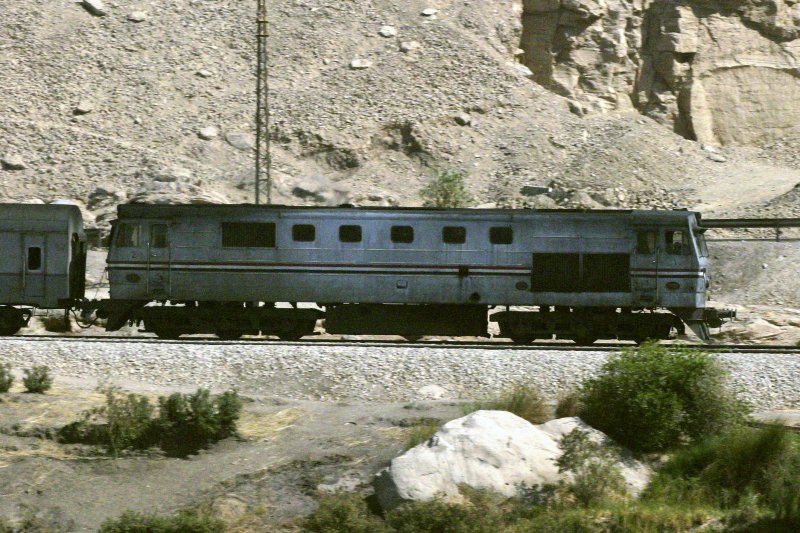 Auch von einem Nildampfer aus lt sich Eisenbahn fotografieren - aufgenommen am 9.2.2005