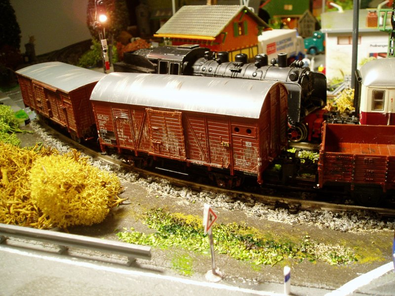 Auch hier habe ich wieder mit dem Pinsel gewtet! Ich male grundstzlich gerne, gehe aber damit natrlich das Risiko ein, von Profis eher belchelt zu werden. An dieser Stelle sei brigens Hermine fr ihre wirklich professionellen Tipps gedankt!