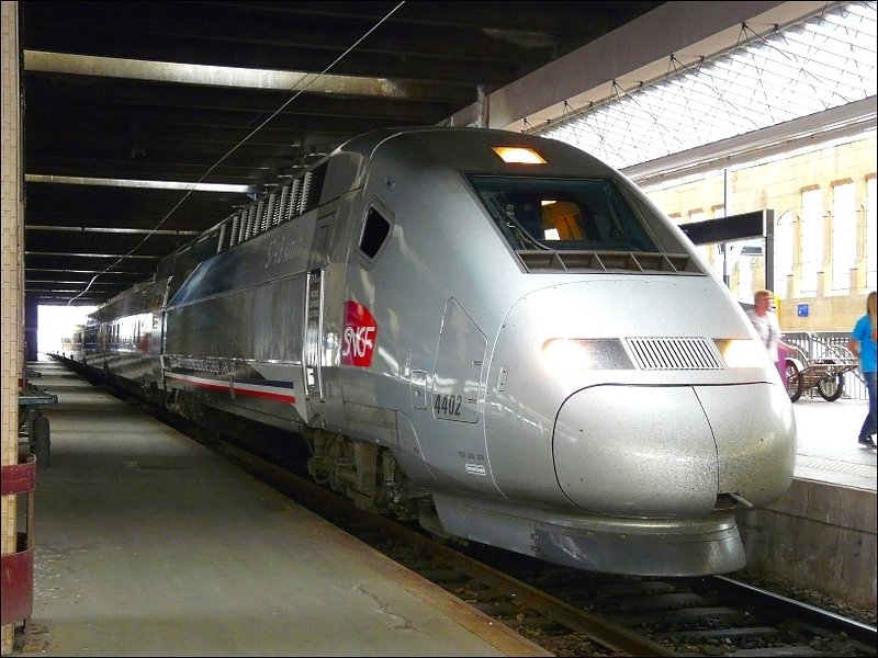 Auch die TGV Weltrekordeinheit 4402 war am 22.06.08 in den Bahnhof von Metz gekommen. (Jeanny)