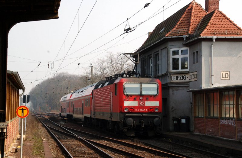 Auch wenn an der 143 832 die S2 steht, es ist die S1 die am 04.04.09 Leipzig-Leutzsch Richtung Hbf verl�sst.