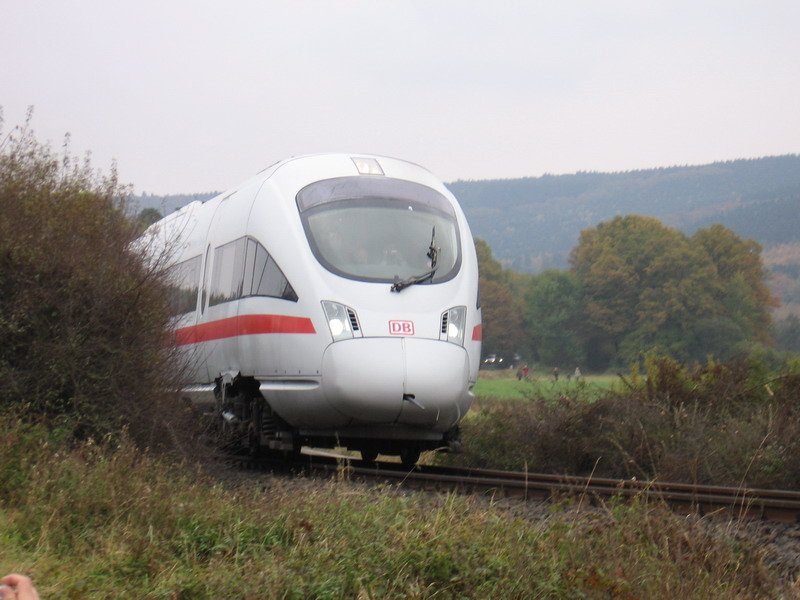 Auf dem Weg zur Taufe auf den Namen  Wehrheim  500m vor der Station Wehrheim der Taunus-Bahn Strecke 9374.