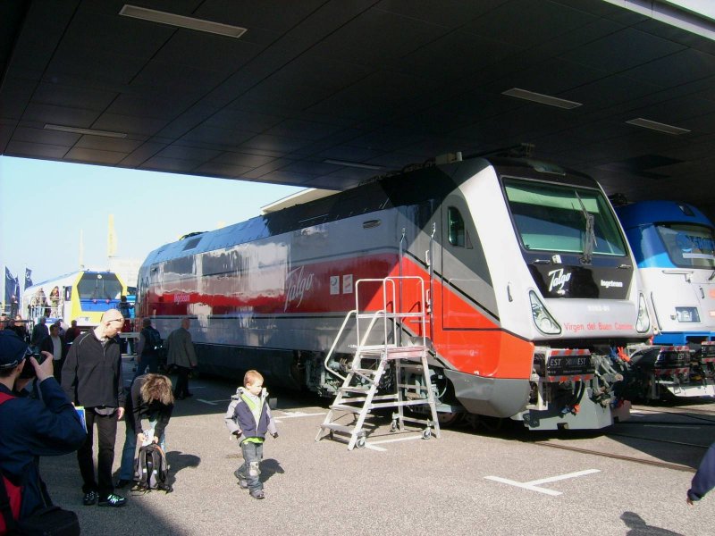 Auf der Innotrans wurde die Zuglok des Hochgeschwindigkeitszuges Talgo am 28.09.08 prsentiert.