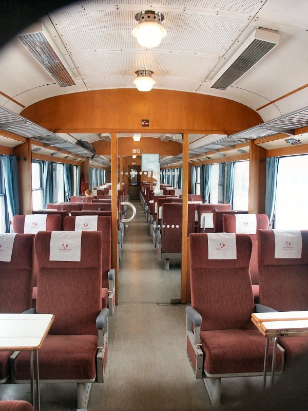 Auf der Mittlandlinjen werden diese 40 Jahre alten Waggons, ausgemustert von der SJ, eingesetzt. Alter schwedischer Bahnkomfort lebt auf