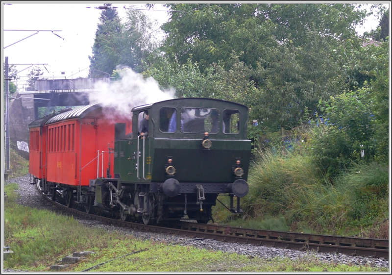 Auf der Rckfahrt von Heiden hat die Dampflok Rosa mit den beiden B10 und 11 beinahe das Zahnstangenende in Roschach Bergstation erreicht. (18.07.2009)