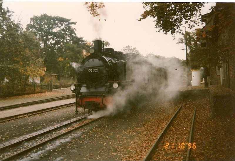 Auf den Tag genau vor 12 Jahren entstand die Aufnahme mit der 99 (1)782 und einem Persoenzug nach Putbus in Ghren.