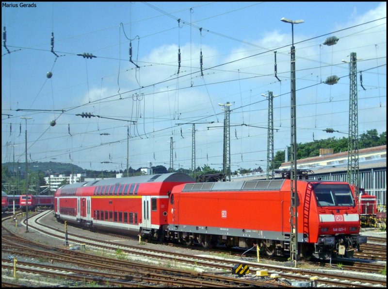 Aus dem Archiv: 146 021 mit einem RE1 Park auf dem Betriebshof Aachen, Foto vom Aachener Hbf aus gemacht mit Zoom! 29.6.2008