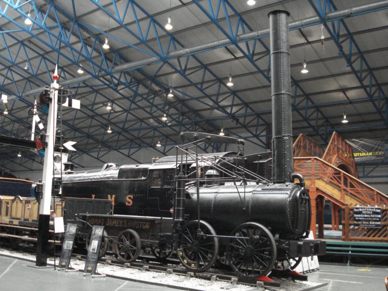 Aus dem Jahre 1829 datiert  The Agenoria , die ber 35 Jahre lang in einem Kohlebergwerk nahe Birmingham in Dienst stand. National Railway Museum, York.