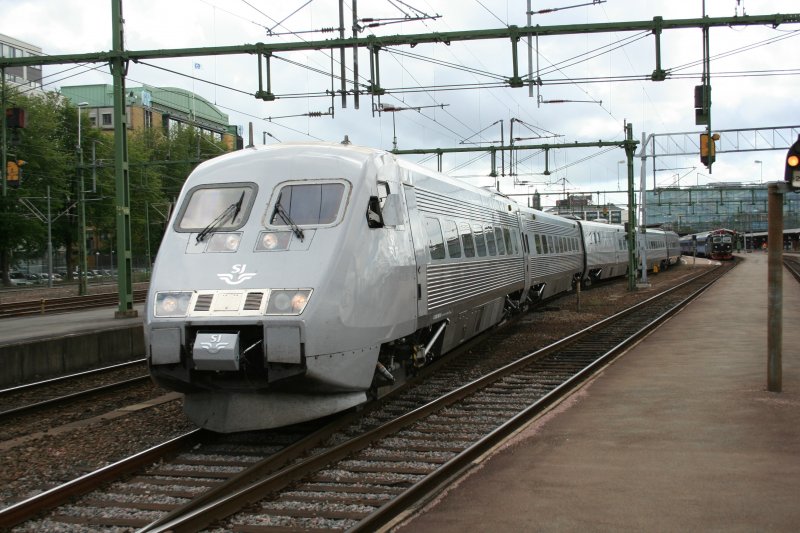 Ausfahrender X2 2502 der SJ am 20.7.2008 in Gteborg.