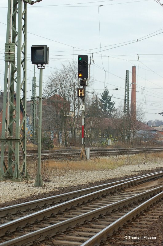 Ausfahrsignal von Gl 5 mit Anzeige   H   fr Hochstadt-Markzeuln
Kbs 840/850  21.11.2007