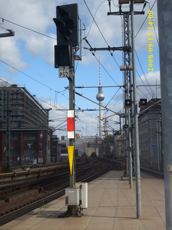 Ausfahrsignal P52 im Bahnhof Berlin Friedrichstrae Richtung Hackescher Markt.