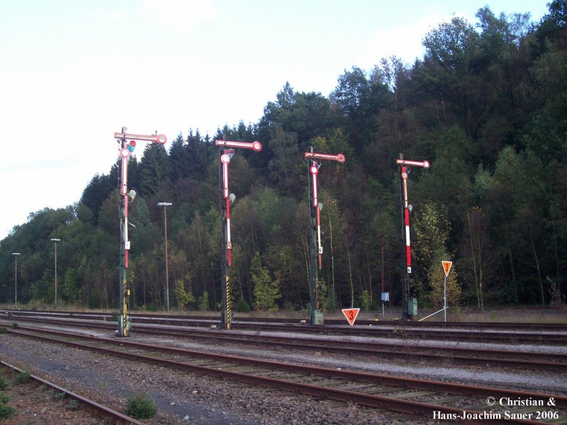 Ausfahrsignalgruppe im Bahnhof Brgge (Westf.) 10/2006.