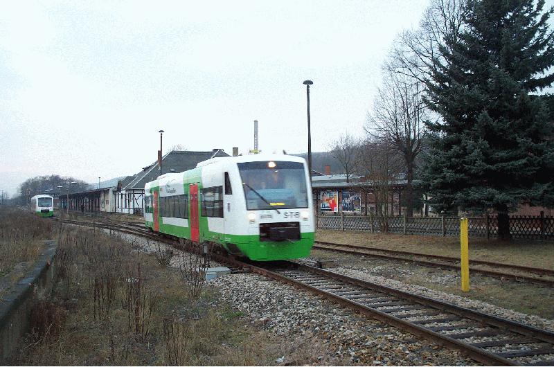 Ausfahrt aus dem Bahnhof Schmalkalden/Thr. am 15.12.2002