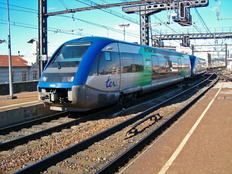 Ausfahrt zweier X 76000, der Region Auvergne, in Nmes nach Clermont Ferrand.