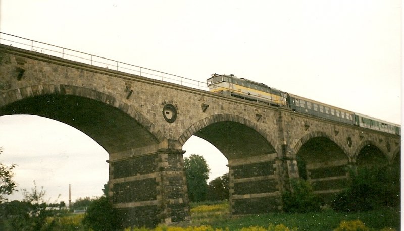 Ausgerechnet am Abend des 11.September 2001 kam dieser tschechische Schnellzug mit der 750 358 mit 30min Versptung ber die Neiebrcke in Zittau. 
