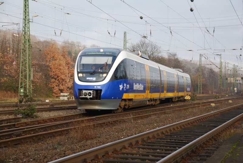 Ausnahmsweise mal unter Sonnenschein kam dieser Talent  VT 701  der NordWestBahn aus Bielefeld zum Zwischenhalt in den Brackweder Bahnhof. Fahrtziel war Paderborn. Aufgen. am 20.12.2008