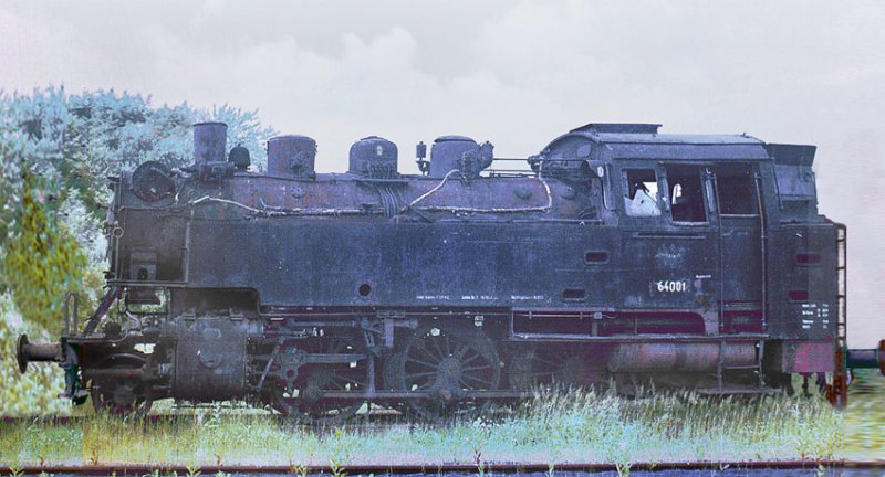 AW Schwerte/Ruhr 1967.
64 001 wurde 1928 dem Bw Mnster zugewiesen. Bis 1965 versah sie
ihren Dienst bei der DB. 1966 wurde sie auer Dienst gestellt und 1968 verschrottet. (Letztes Bw, Ulm)