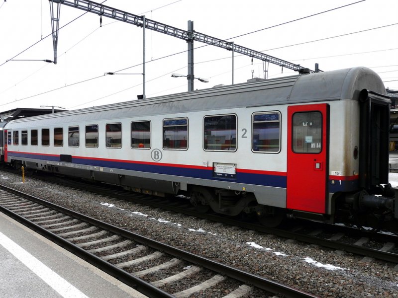 B - Personenwagen  2 Kl B 61 88 21-70 613-1 in Zrich am 20.02.2009