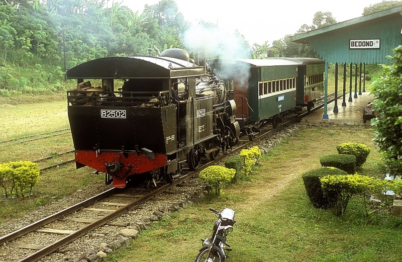 B25 02  Bedono  07.08.04