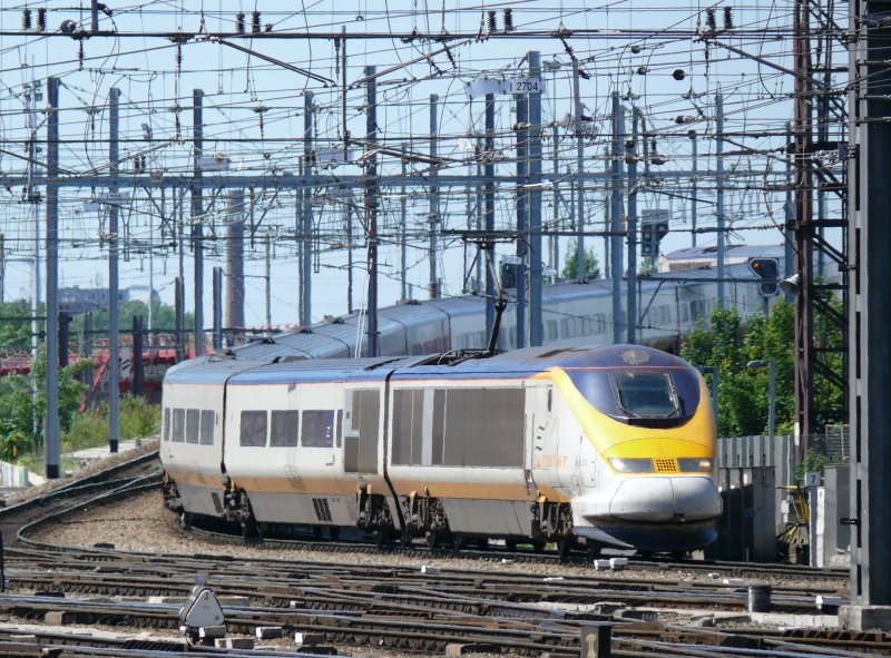 Bahnbildertreffen in Brssel am 30/05/2009. Der Eurostar 3212 London - Brssel schlngelt sich von der Rampe herunter und wird in wenigen Augenblicken in Bruxelles-Midi einfahren.