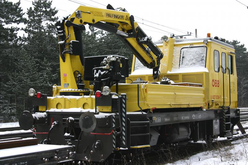Bahndienstfahrzeug X 627 036-7 am 26.2.2006 im Bahnhof St.Egyden.