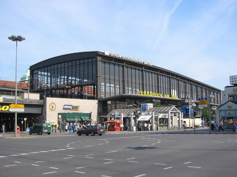 Bahnhof Berlin Zoologischer Garten am 13.07.2005.