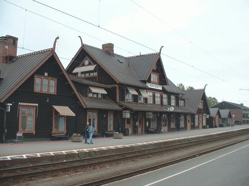 Bahnhof Boden / Schweden am 07.09.2002. Hier verzweigt sich die Strecke von Stockholm nach Lulea und Kiruna - Narvik.